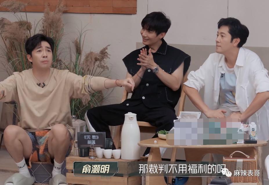 被骂1个月，掉粉40万，路人缘败完了吧？