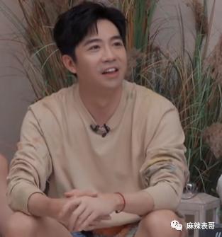 被骂1个月，掉粉40万，路人缘败完了吧？