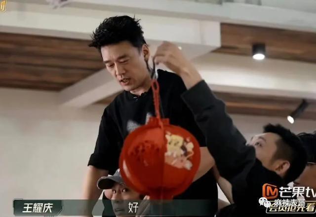 被骂1个月，掉粉40万，路人缘败完了吧？