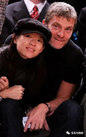 章子怡的富豪前男友瘦骨嶙峋像小老头，神秘暴富却超级抠门