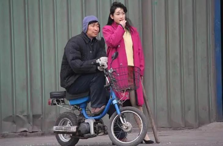 她被骂低情商，我不同意