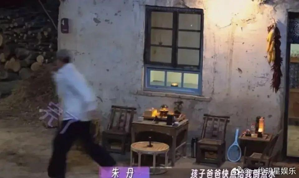 恭喜，她被全网封杀了？