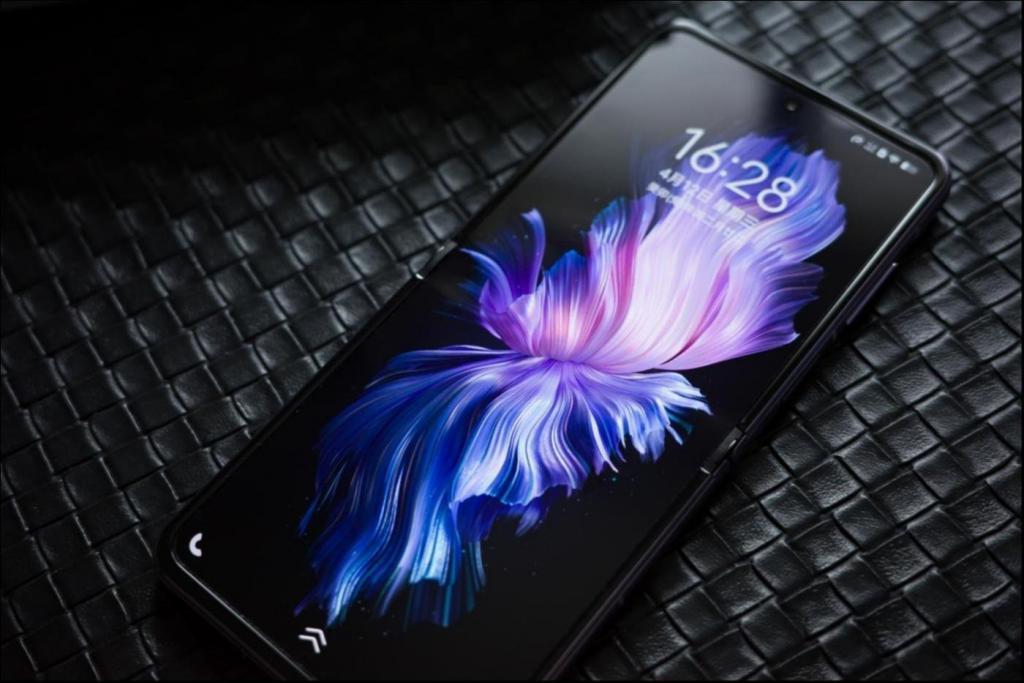 智能手机的2023：科技创新回归理性，折叠屏手机不再高不可攀