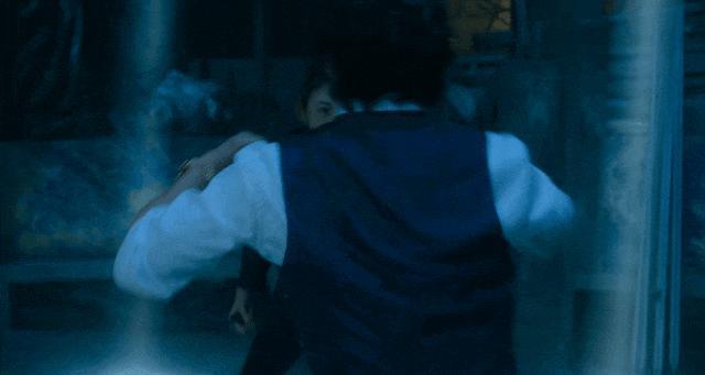 好美的一张脸，好烂的一部片