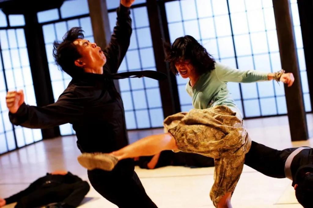 好美的一张脸，好烂的一部片