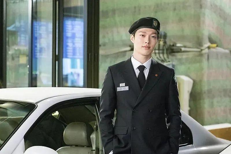 又雷又作又烂梗，不好意思我真香了!