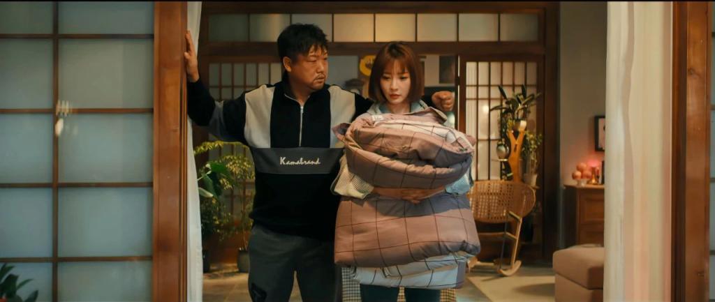 娱乐圈第一美女配第一丑男，疯了吧