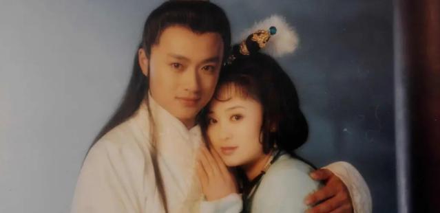 又一个童年女神，塌了…