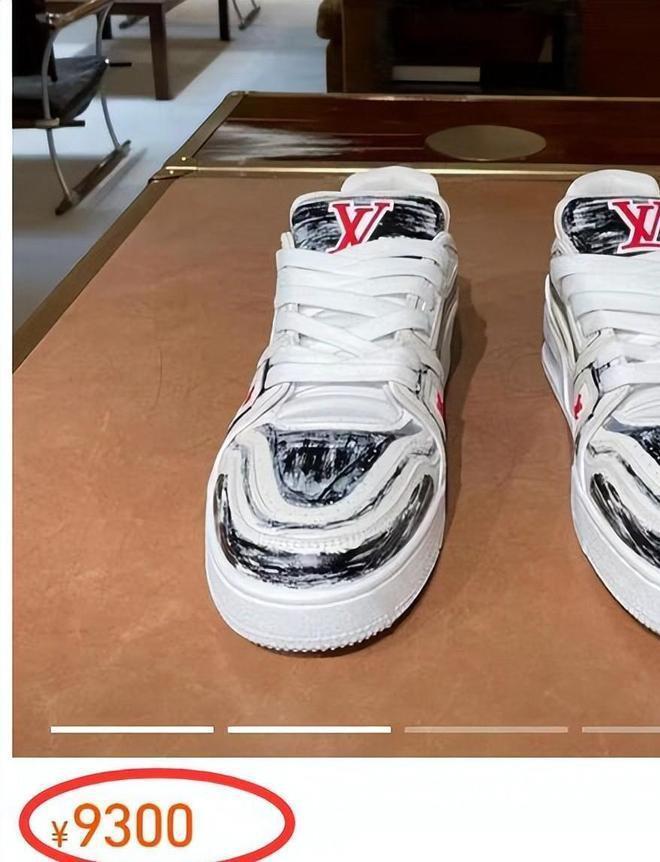 陈赫一家游迪士尼,张子萱浓妆艳抹,女儿皮肤黑