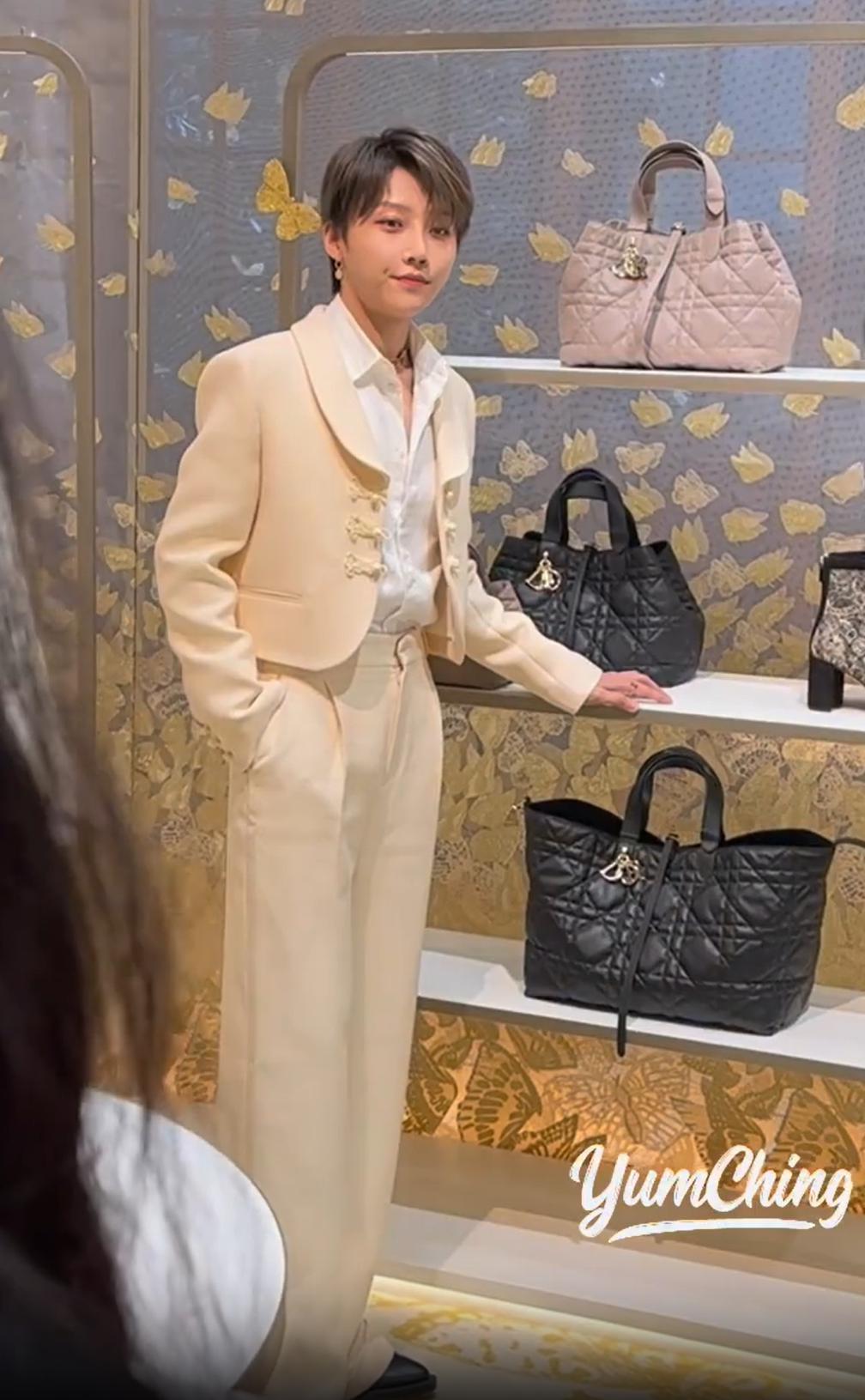 上海时尚活动，马伊琍林允裙子显老气，于适生图颜值高