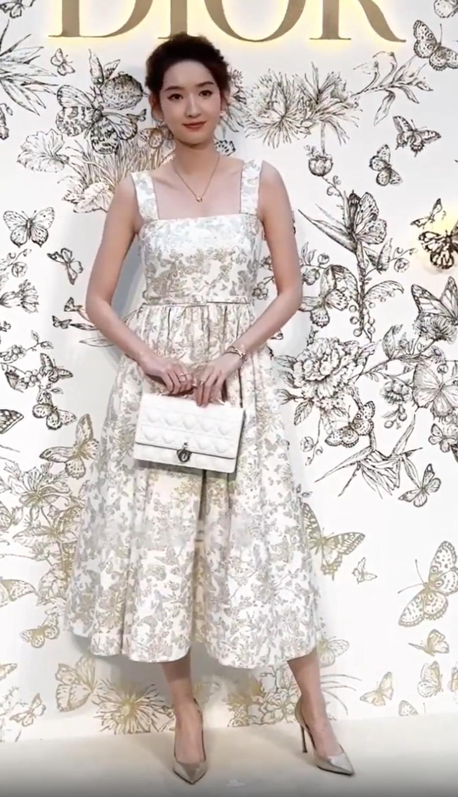 上海时尚活动，马伊琍林允裙子显老气，于适生图颜值高
