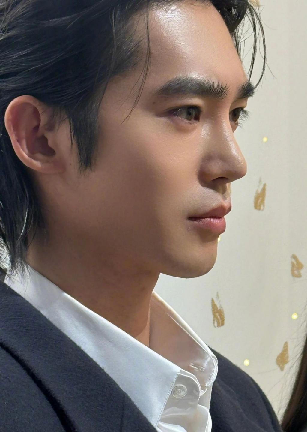 上海时尚活动，马伊琍林允裙子显老气，于适生图颜值高