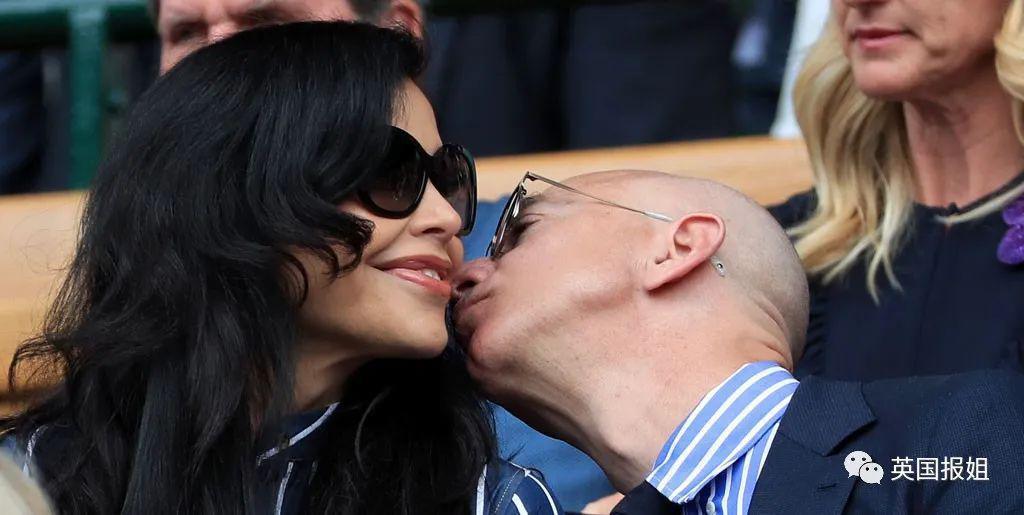 亿万富豪贝索斯和女友自曝亲密私事！婚内出轨爱到发疯？