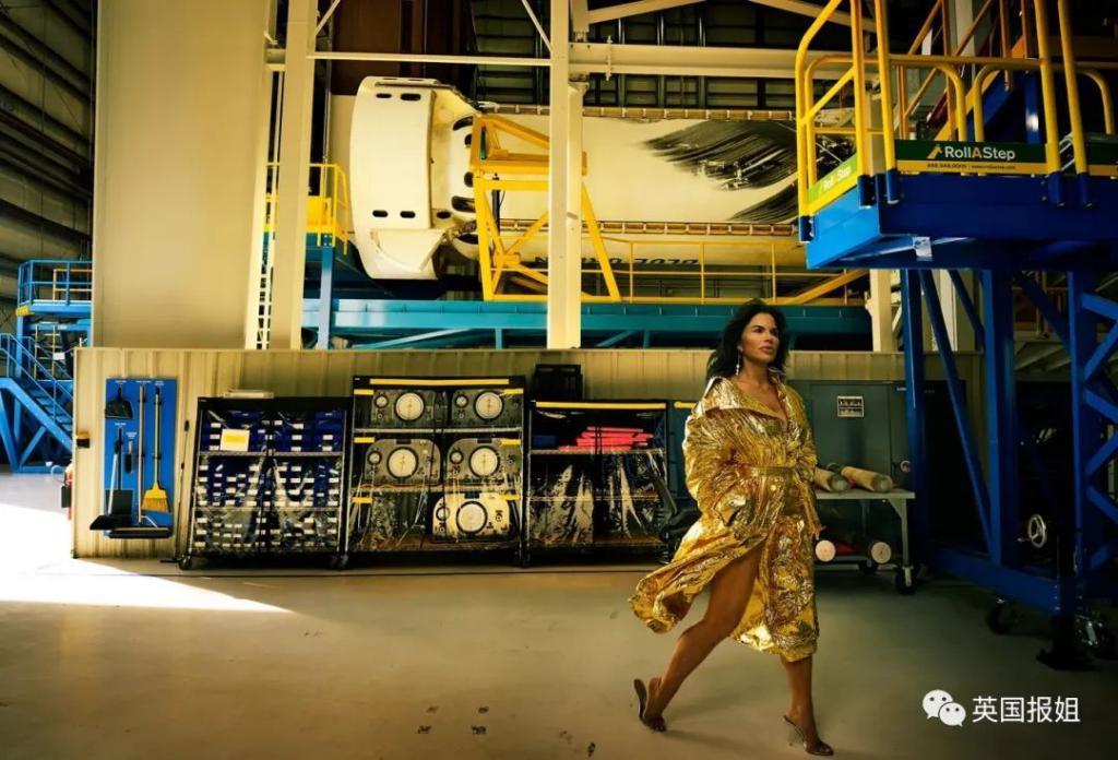 亿万富豪贝索斯和女友自曝亲密私事！婚内出轨爱到发疯？