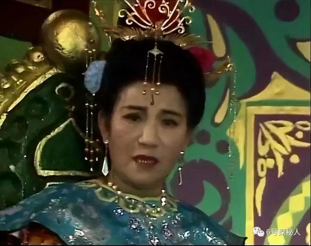 再婚嫁小叔子：赵丽蓉两任丈夫都早逝，病症咳血仍演出