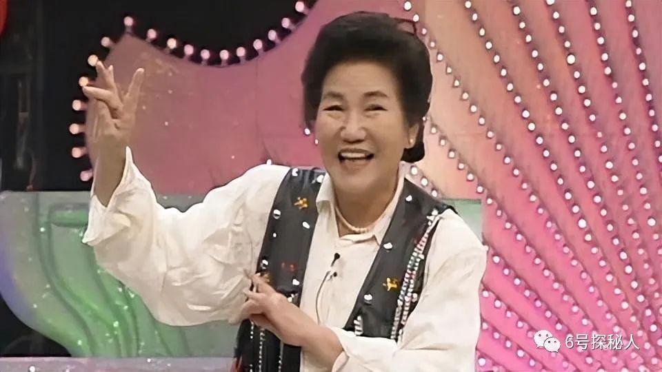 再婚嫁小叔子：赵丽蓉两任丈夫都早逝，病症咳血仍演出