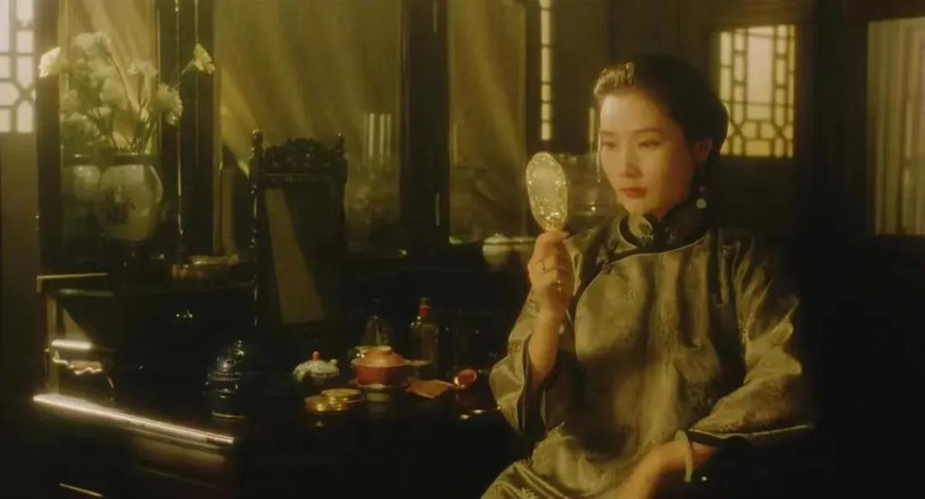 内娱疯批美人鼻祖，终于拿下影后