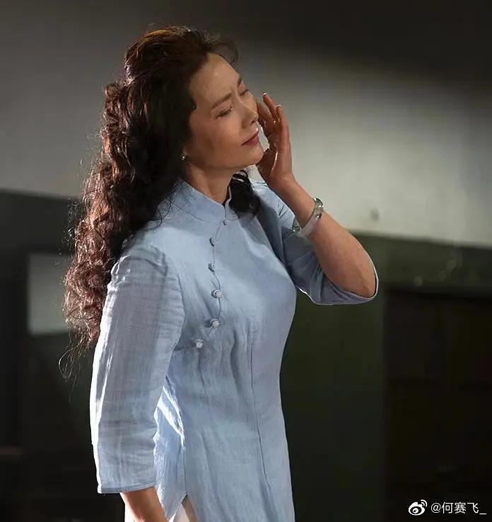 内娱疯批美人鼻祖，终于拿下影后
