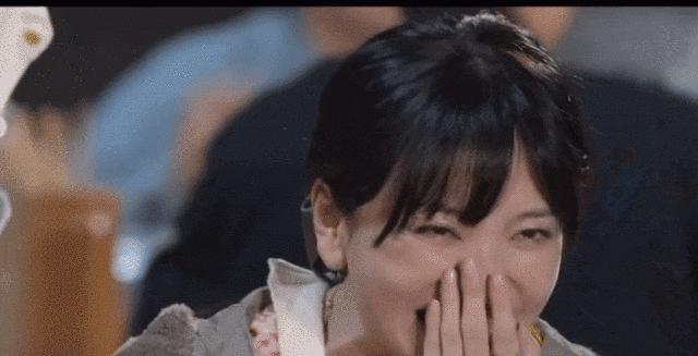 “母子恋”全网唱衰，她被下降头了？