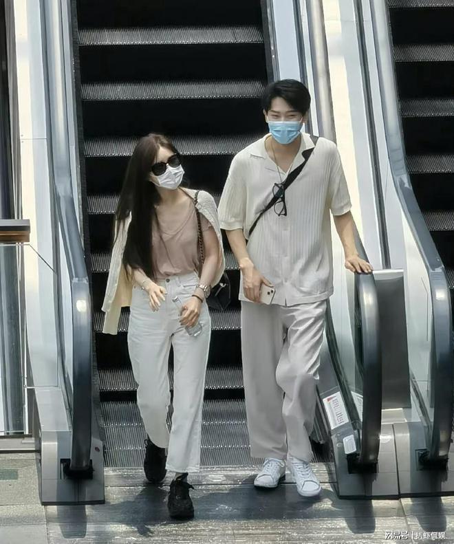 狗仔曝95小花至少5人有恋情，虞书欣赵露思上榜