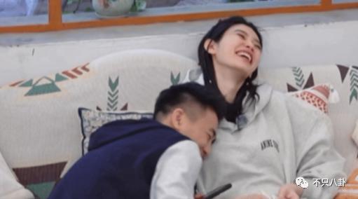 好甜好好嗑！这一对是真的超爱彼此啊