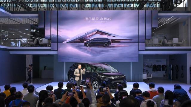 扶摇架构再进化，超智驾大七座小鹏X9，38.8万元起