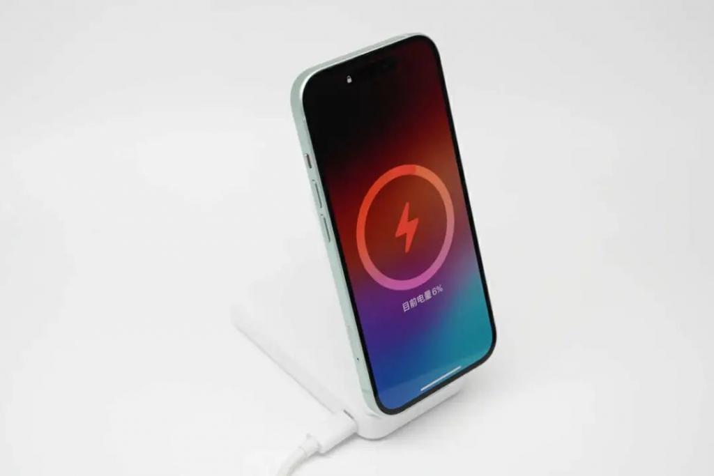 Qi2 标准即将落地，Android 手机也能用上苹果 MagSafe 同款无线充