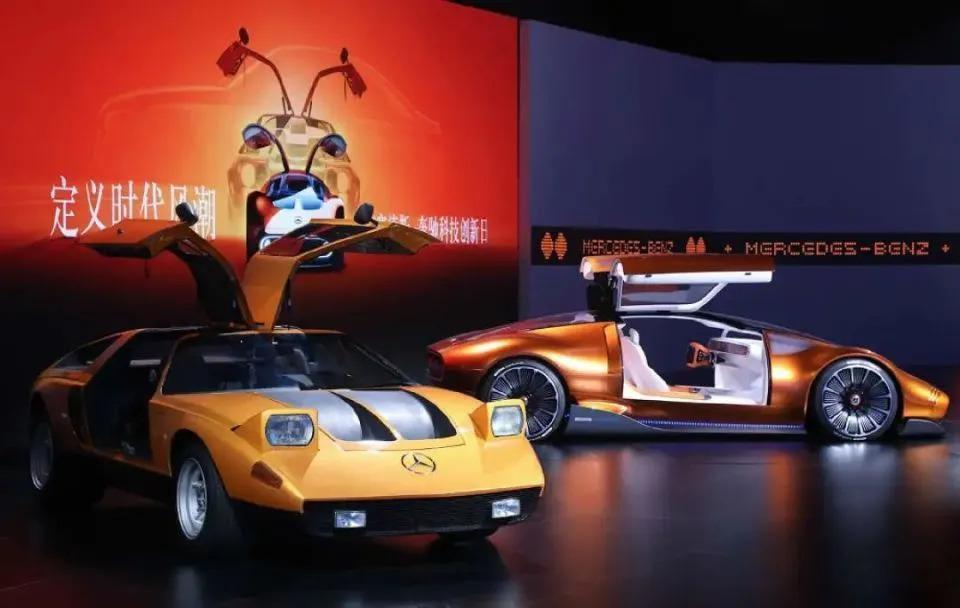 奔驰，开了个大