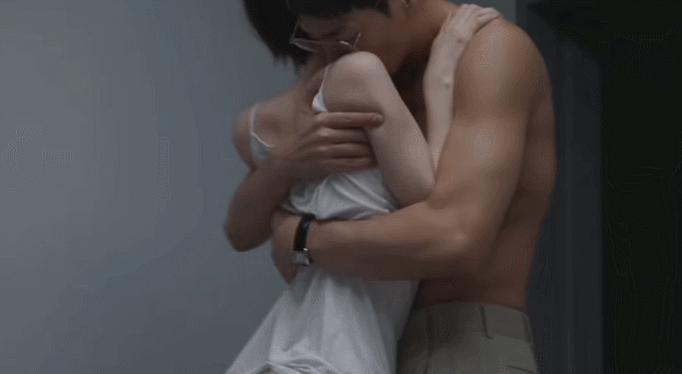 性张力玄学：明明一丝不露，怎么还让我小鹿乱撞？