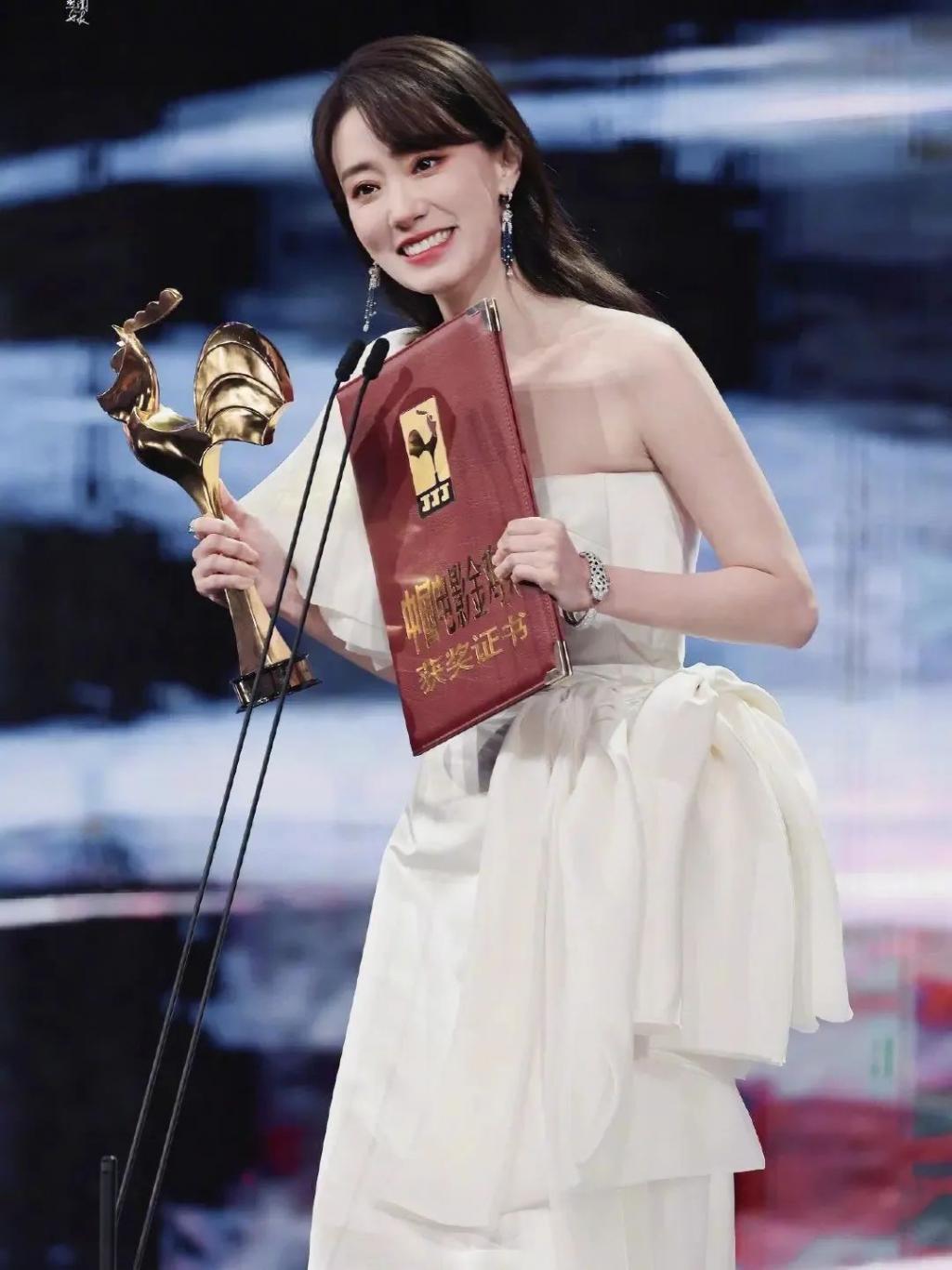 这次轮到她爆红了？