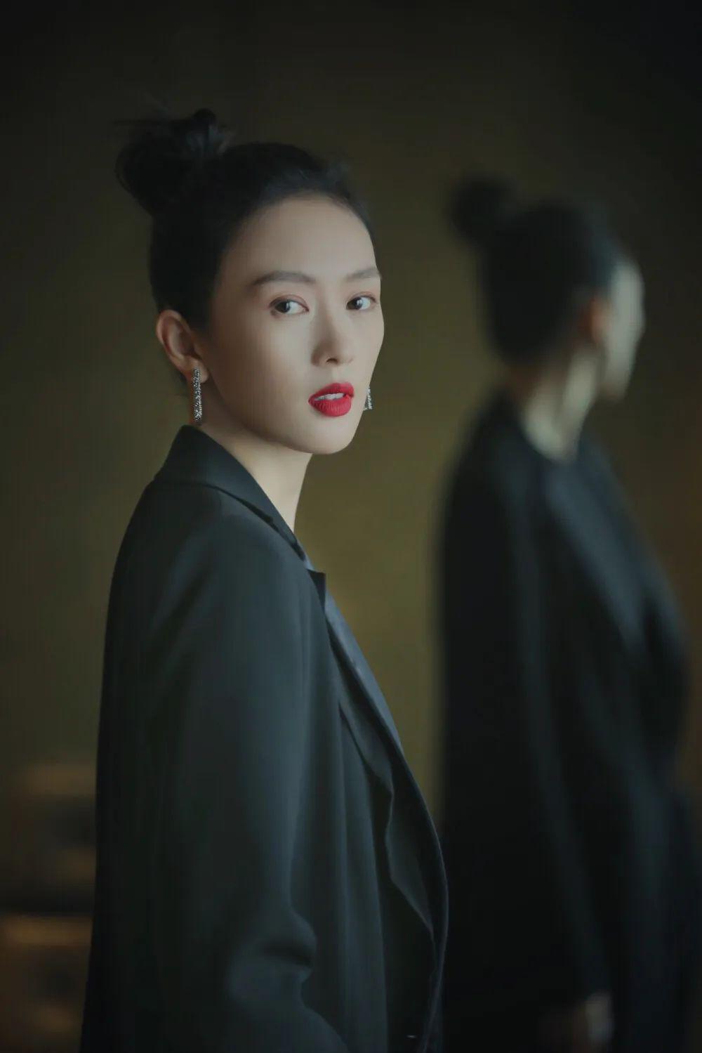 这次轮到她爆红了？