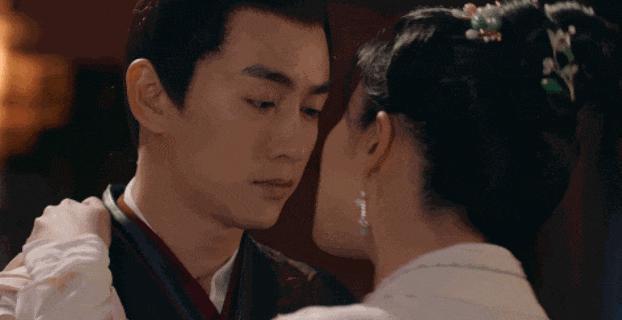 同样是刘亦菲演的吻戏，《玫瑰故事》和《梦华录》差距在哪
