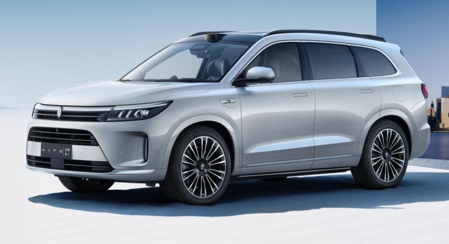 华为鸿蒙智行广州车展首次亮相，问界 M9、智界 S7 等车型参展