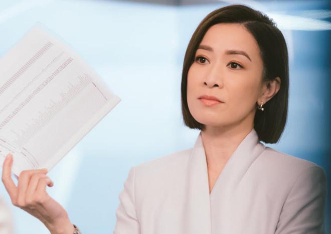 好家伙！《新闻女王》首播好评一片，2023年港剧天花板真的来了