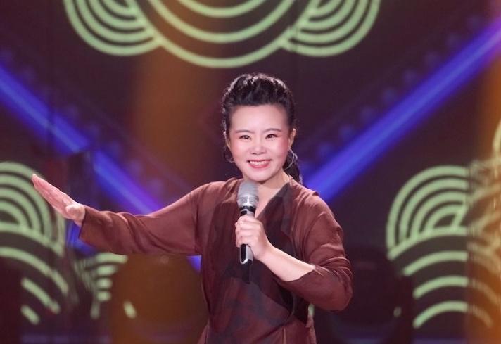 谢娜发文澄清：“老公爱你”并非发给张杰