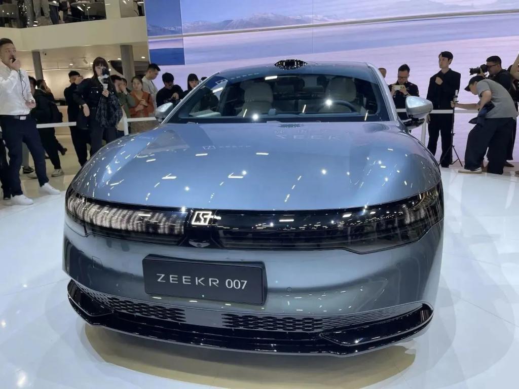 广州车展全是新车，但人多的只有国产车。