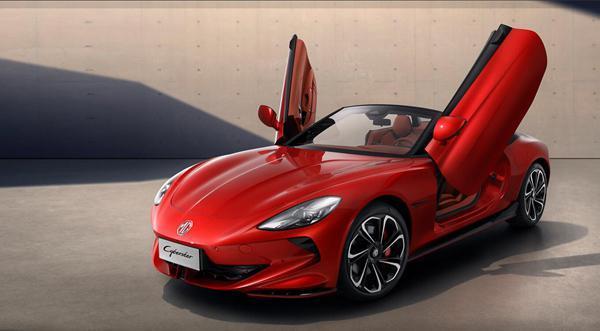 广州车展全是新车，但人多的只有国产车。