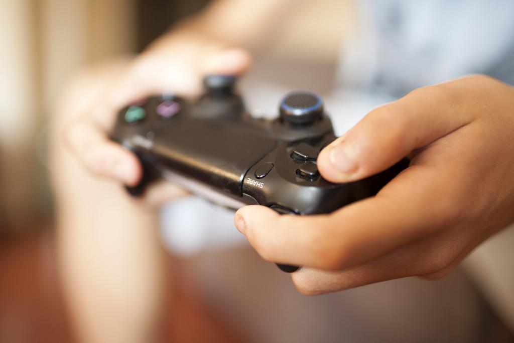 游戏主机体验店的另类生存样本：要么转让，要么转型