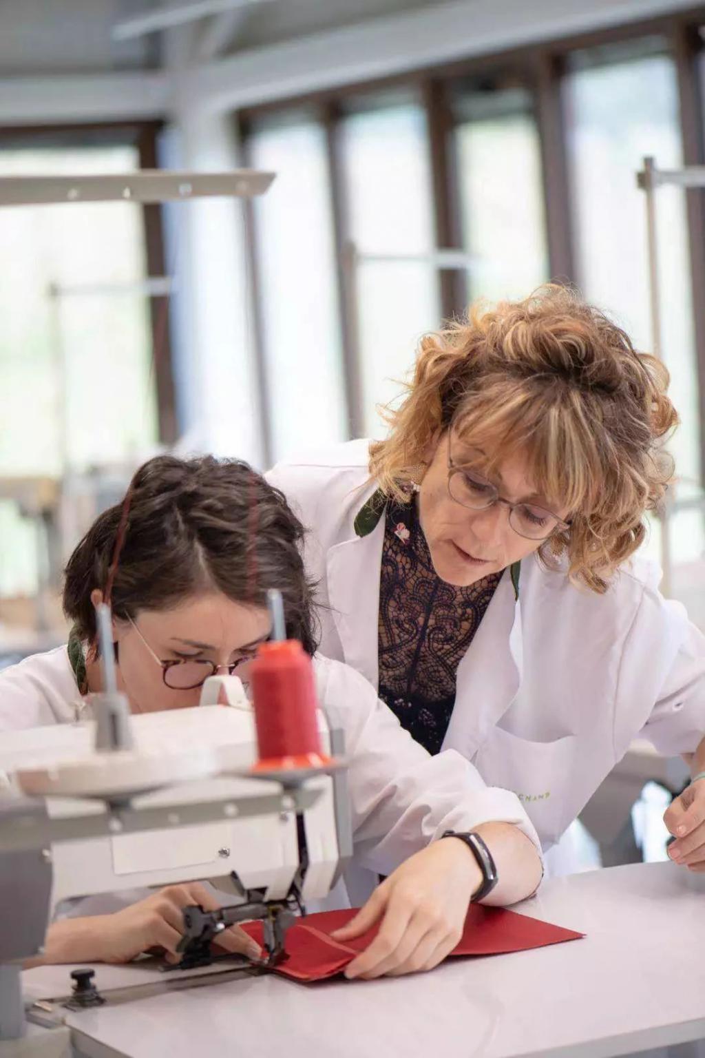 不撕逼的《花少5》，竟然是时装秀？姐姐们穿搭也太美了，全部种草！