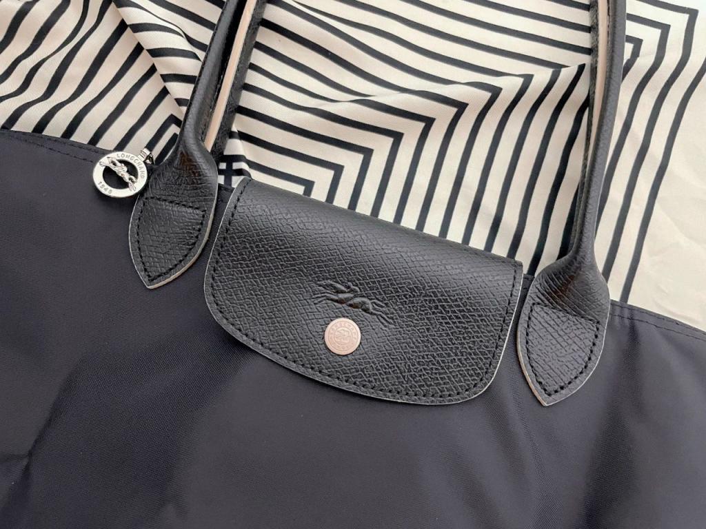 不撕逼的《花少5》，竟然是时装秀？姐姐们穿搭也太美了，全部种草！