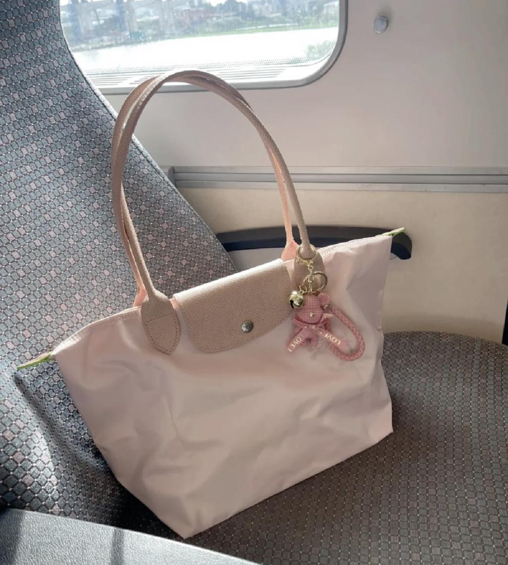 不撕逼的《花少5》，竟然是时装秀？姐姐们穿搭也太美了，全部种草！