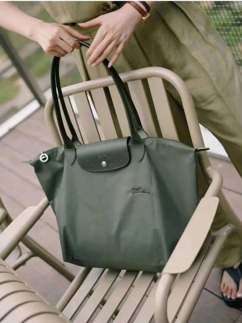 不撕逼的《花少5》，竟然是时装秀？姐姐们穿搭也太美了，全部种草！