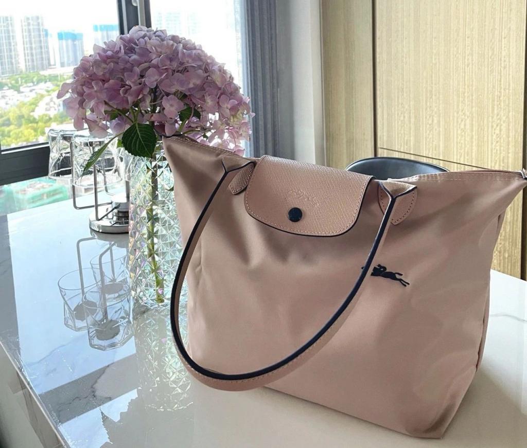 不撕逼的《花少5》，竟然是时装秀？姐姐们穿搭也太美了，全部种草！