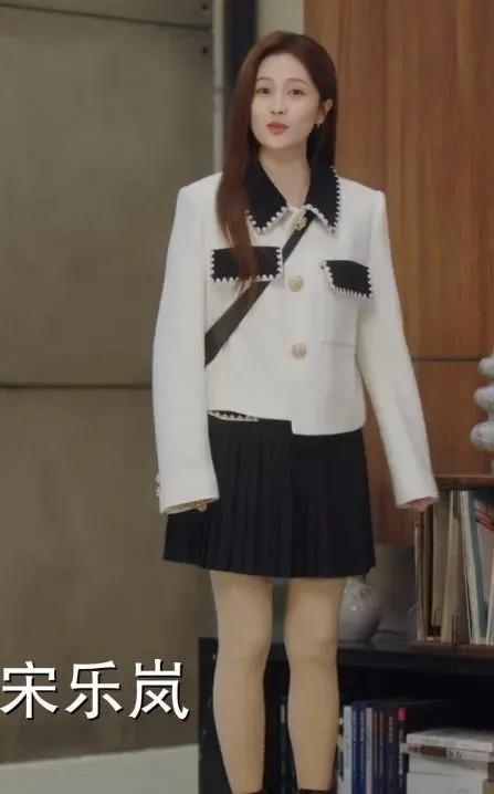 内娱第一普女，成功把Gucci穿成了地摊货