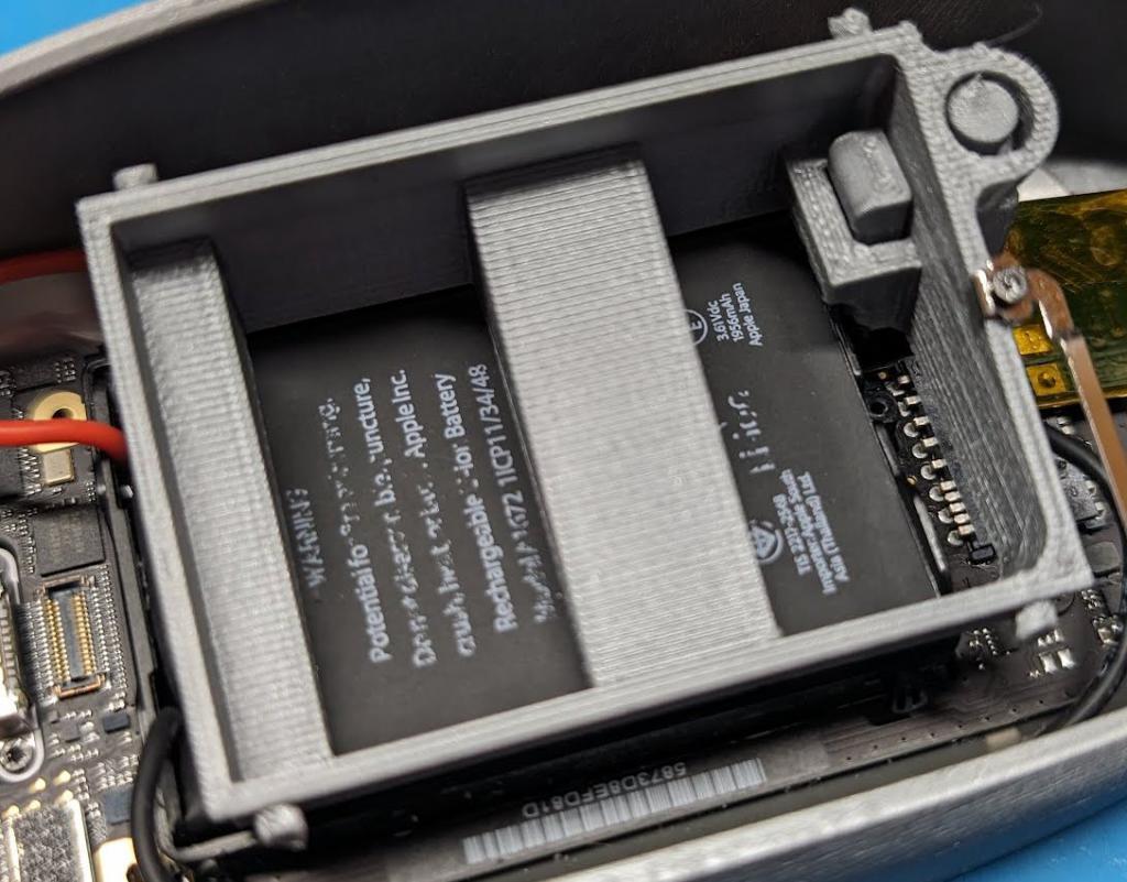 达人改造苹果妙控鼠标：换用 USB-C，端口位置调整至前端