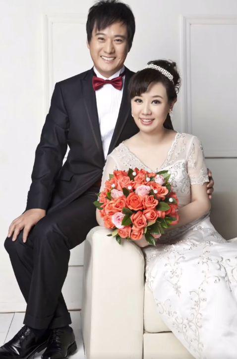 童星关凌晒照庆祝结婚12周年 儿女颜值超高