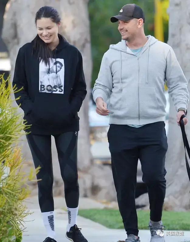 外网热议！维密最狂野性感超模“毁容”？最新照片面部爆肿大变样