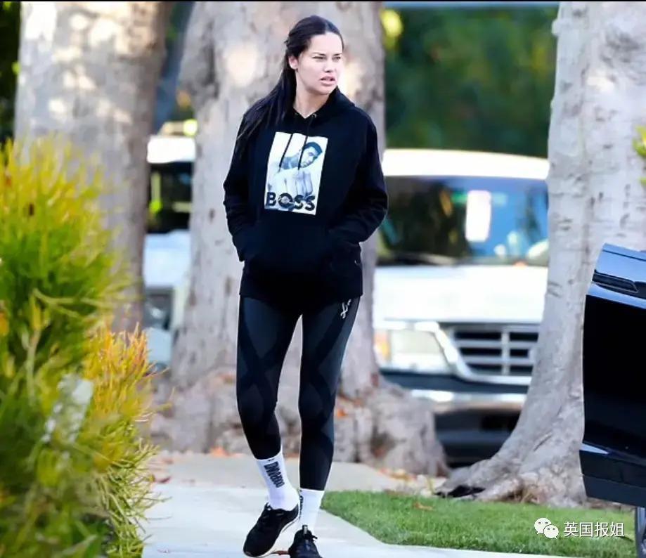 外网热议！维密最狂野性感超模“毁容”？最新照片面部爆肿大变样