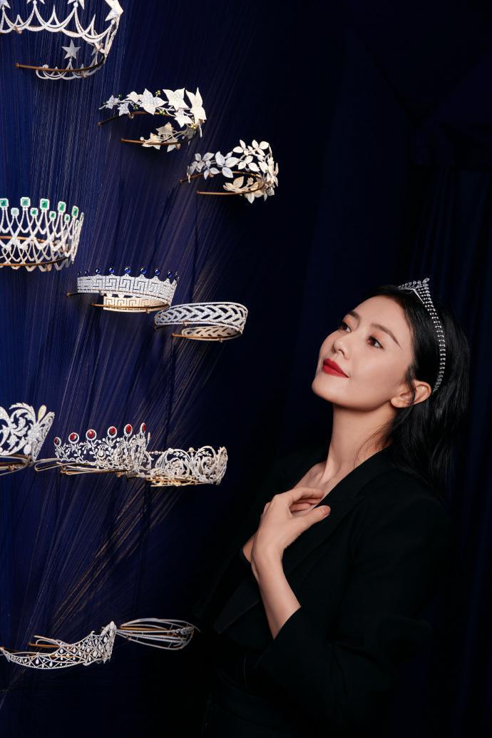 高圆圆珠宝大片释出 西装造型温婉大气