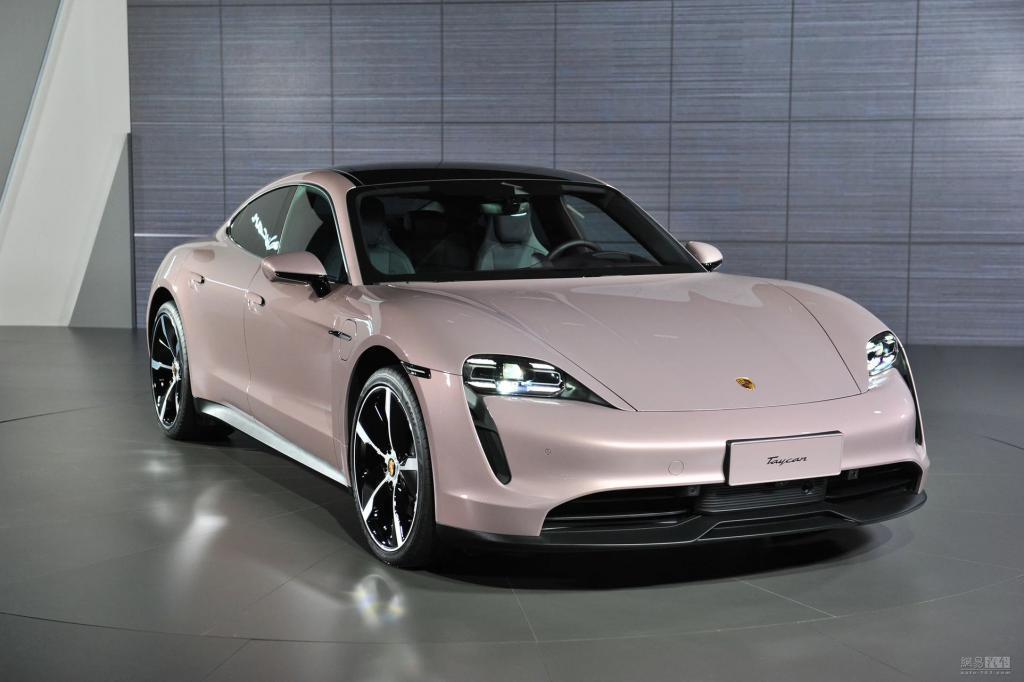 实拍小米汽车上路：激光雷达、黄色卡钳，年轻人的第一款轿跑？